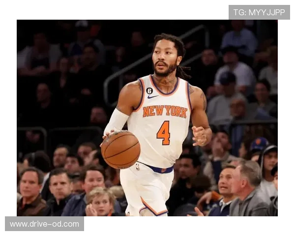 德里克罗斯靠无球跑位，替代单打制造内线错位提升效率