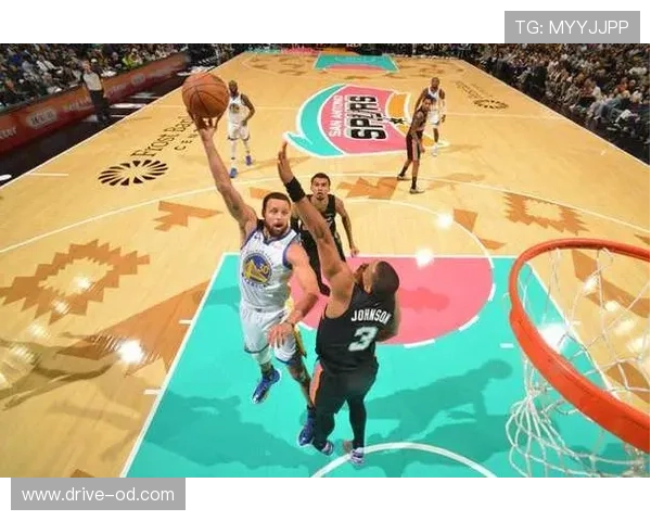 库明加利用挡拆拉开空间 提升球队关键时刻得分效率